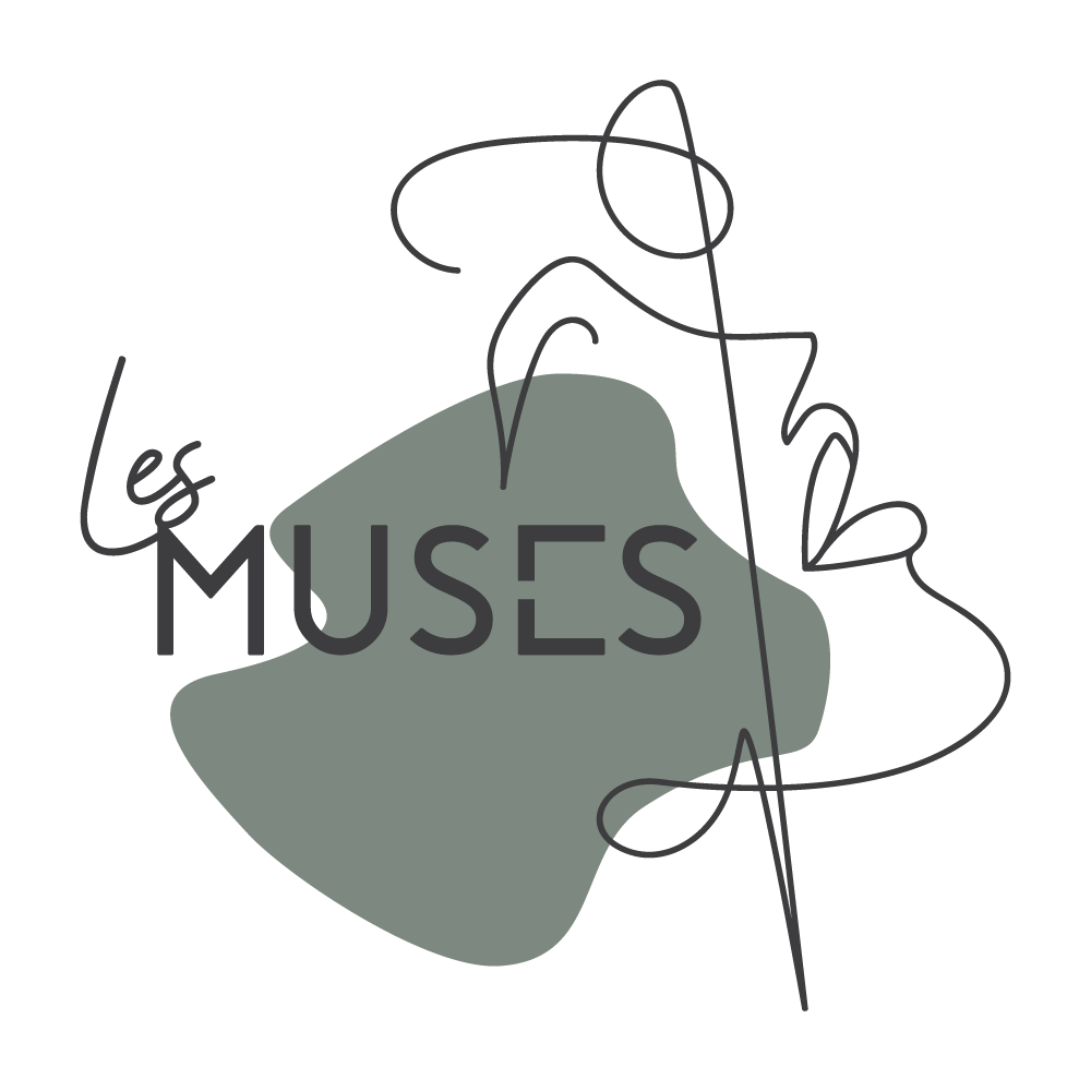 Les Muses cette entreprise a été accompagnée par l'agence de communication SHEBAM - Logo en couleur